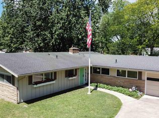 1350 W Westwood Dr, Adrian, MI 49221
