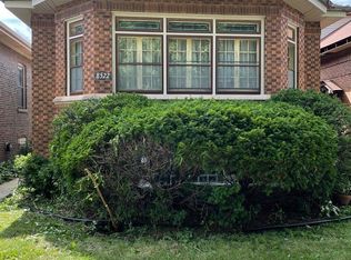 8522 S Blackstone Ave, Chicago, IL