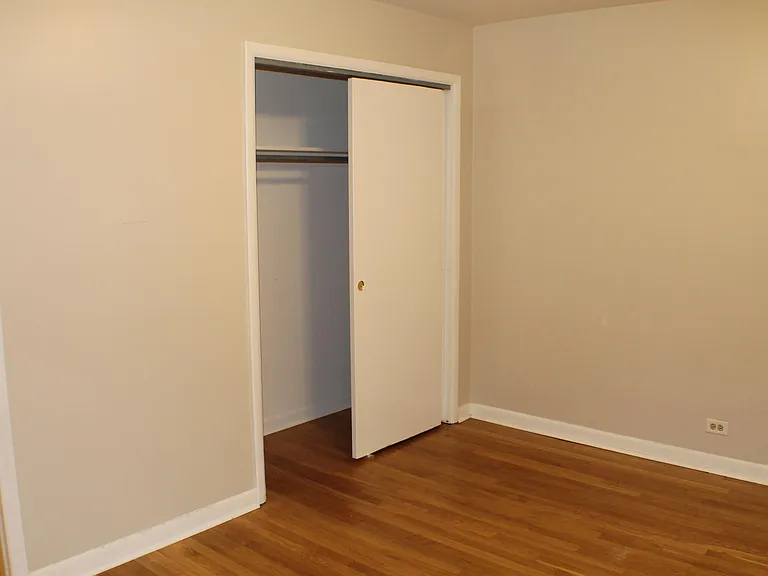 741 Walnut St — Photo 5