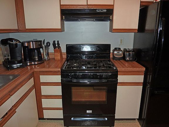 Five Burner Gas Range with Convection Oven