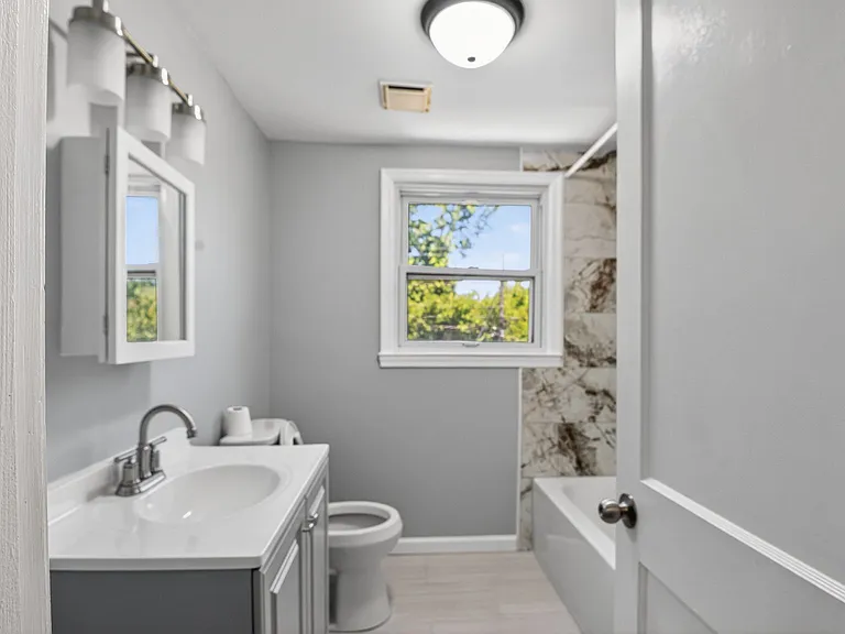 520 Hawthorne Rd #1 — Photo 16