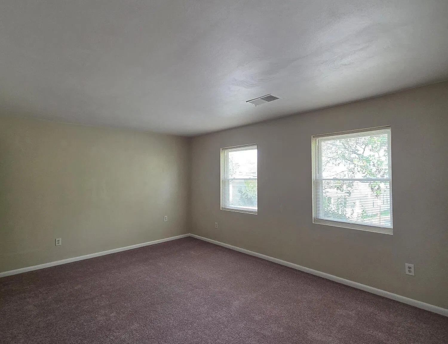 1 bed, 1.0 bath, 650 sqft, $1,050 — Photo 4