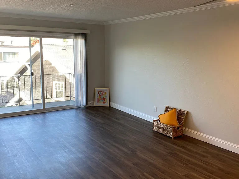 378 Van Buren - Renovated 2bed and 1bed units - Beautiful Building! — Photo 107