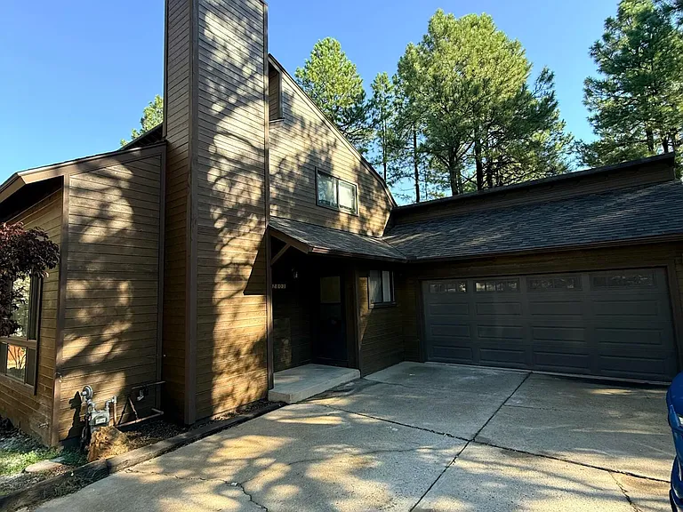 2803 N Carefree Cir — Photo 2