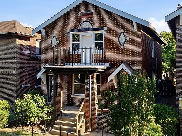 5006 Tholozan Ave #A — Photo 2