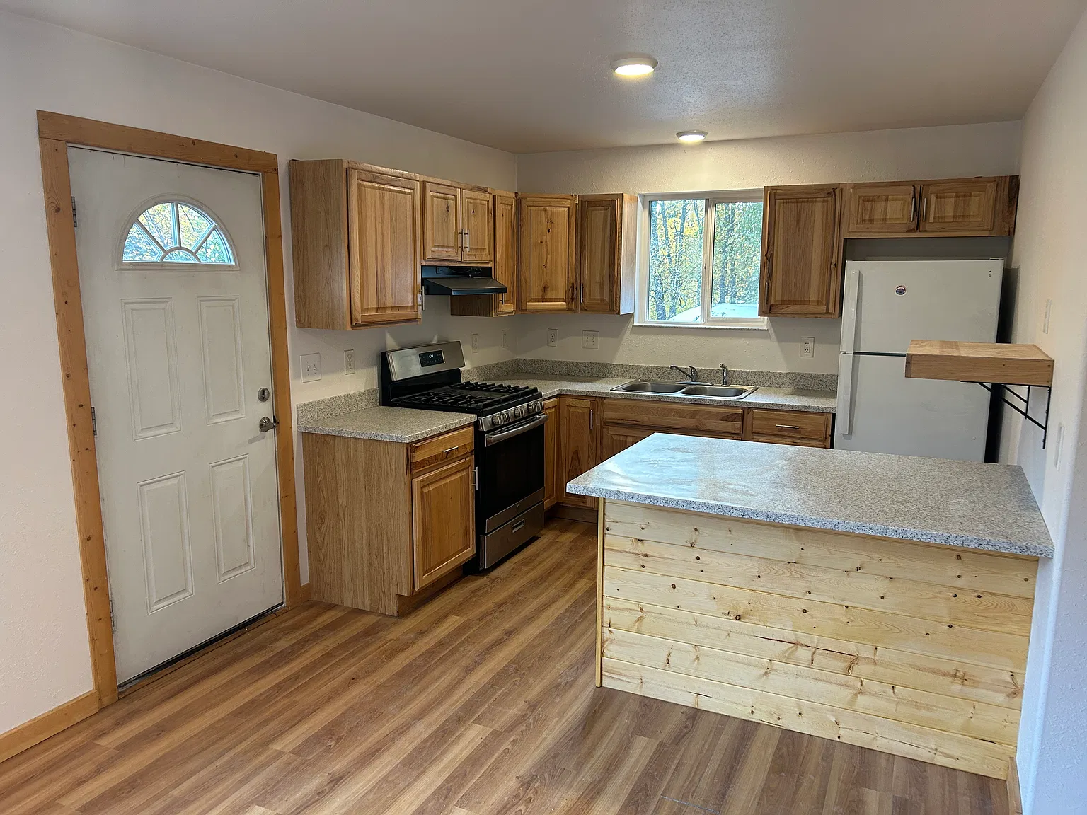 2 bed, 672 sqft, $1,450 — Photo 4