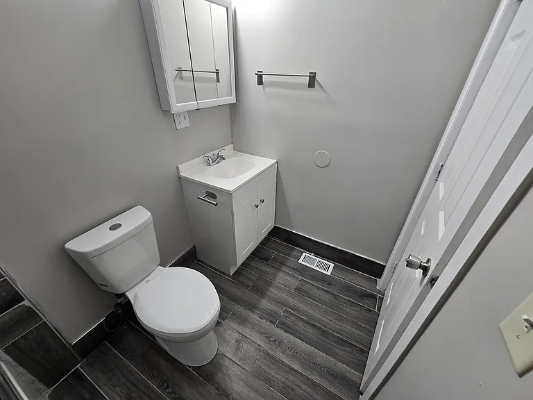 37 William St #1A — Photo 11
