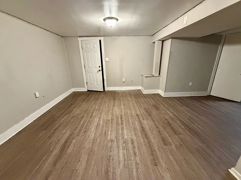 1710 Arnold St — Photo 15