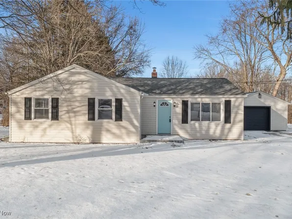 2815 Byron Dr, North Canton, OH 44720