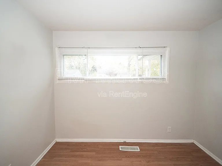 4610 Karen Dr — Photo 27