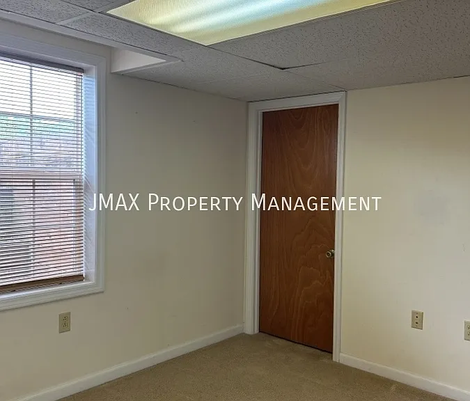 5240 Springlawn Ave — Photo 16