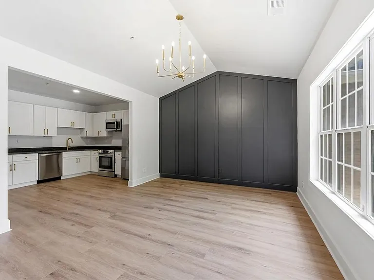 320 Shoal Creek Rd #101 — Photo 8