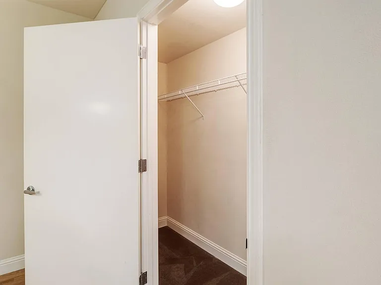 1852 Bonanza St — Photo 15