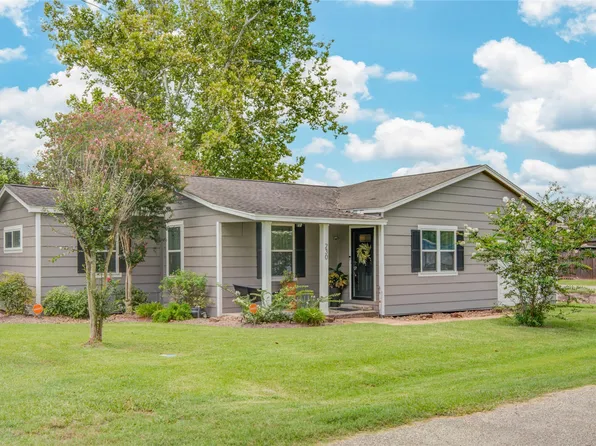 230 2nd St, Brazoria, TX 77422