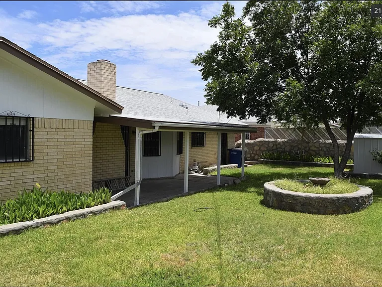 10349 Biscaine St — Photo 21