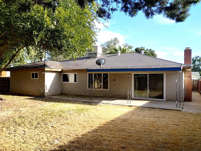 637 Grambling Ct — Photo 3