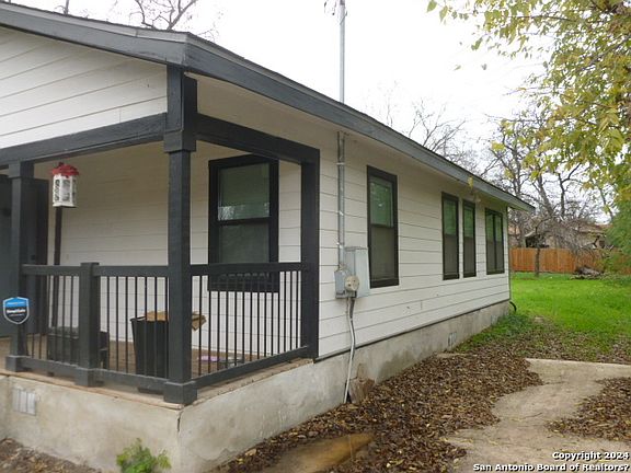 4th image of 1731 W ASHBY PL
