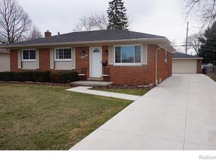 2786 Northampton Dr, Troy, MI 48083