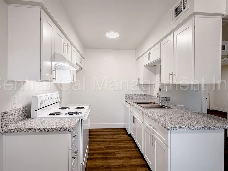 4648 Columbus St #A-J — Photo 8