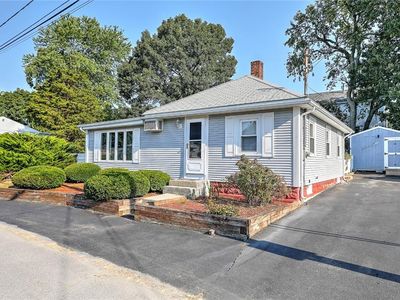 15 Chelmsford Ave, Warwick, RI, 02889