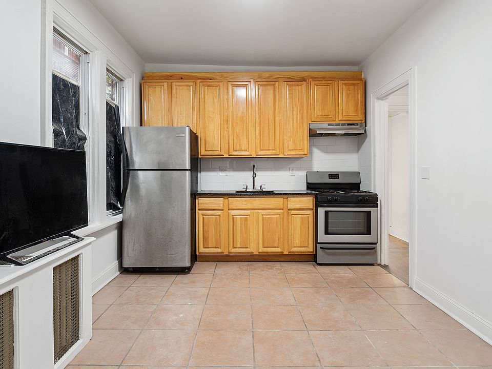 2nd image of 883 Cranford Ave APT 2