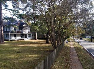 1104 E Houston Ave, Crockett, TX 75835