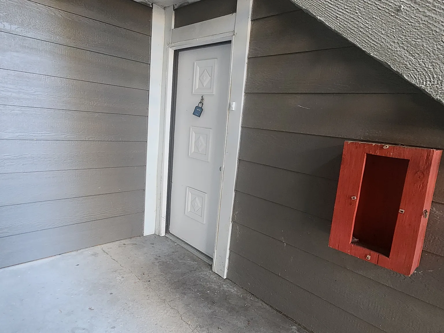 3 bed, 1177 sqft, $2,300 — Photo 4