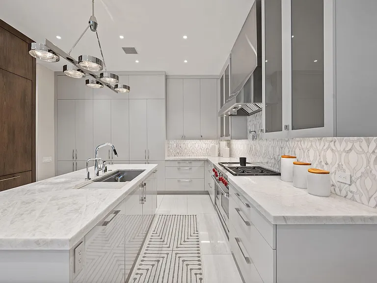 7474 NE Bay Cove Ct — Photo 42