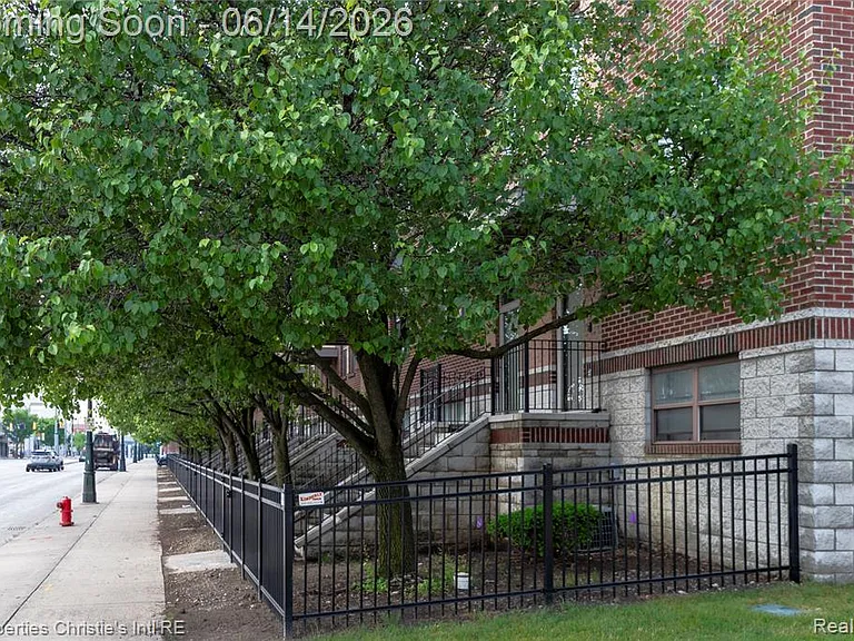 7645 Woodward Ave #70 — Photo 16