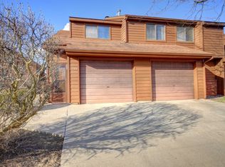 2144 Sunview Dr, Champaign, IL 61821