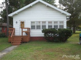 805 W Sloan St, Harrisburg, IL 62946