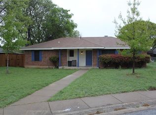 1606 Ridge Ct, Midlothian, TX 76065