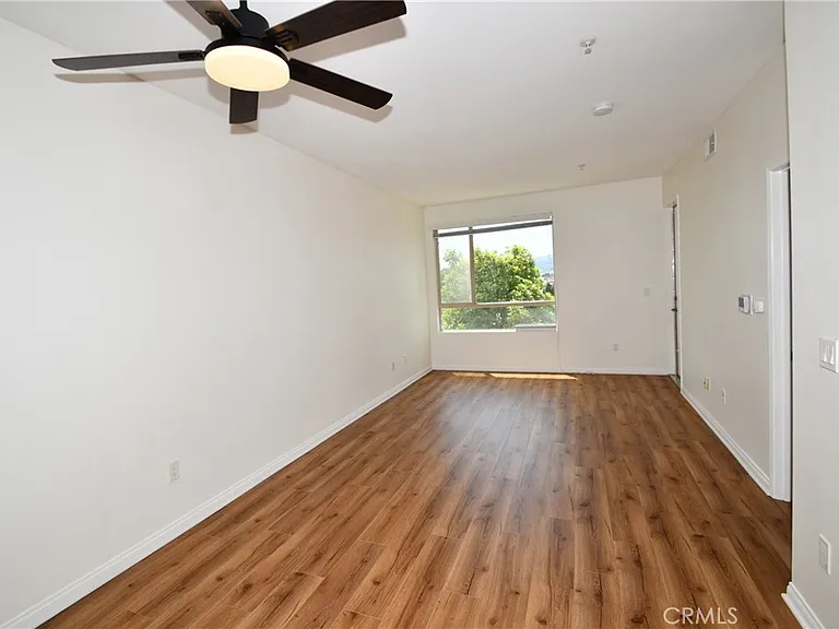 2742 Cabrillo Ave #302 — Photo 7