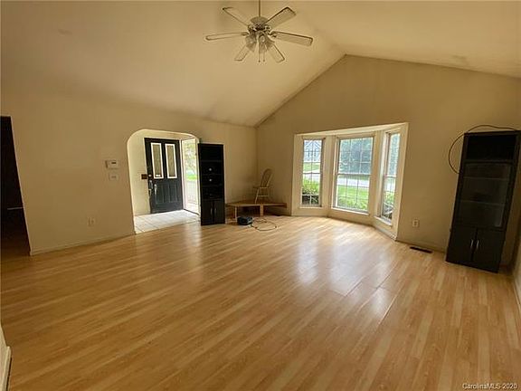 2nd image of 7543 Katherine Dr