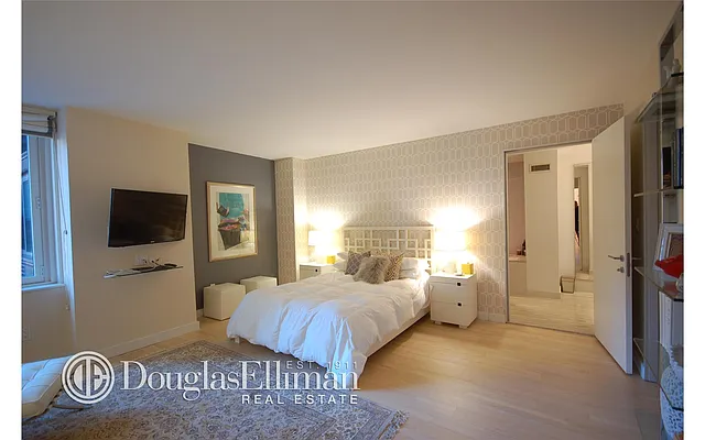 Rented by Douglas Elliman | media 34