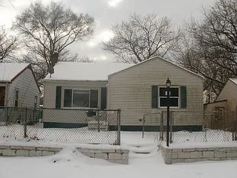1657 W 40th Ave photo 1