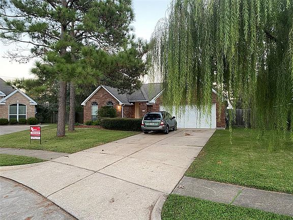 2nd image of 1901 Waterford Way
