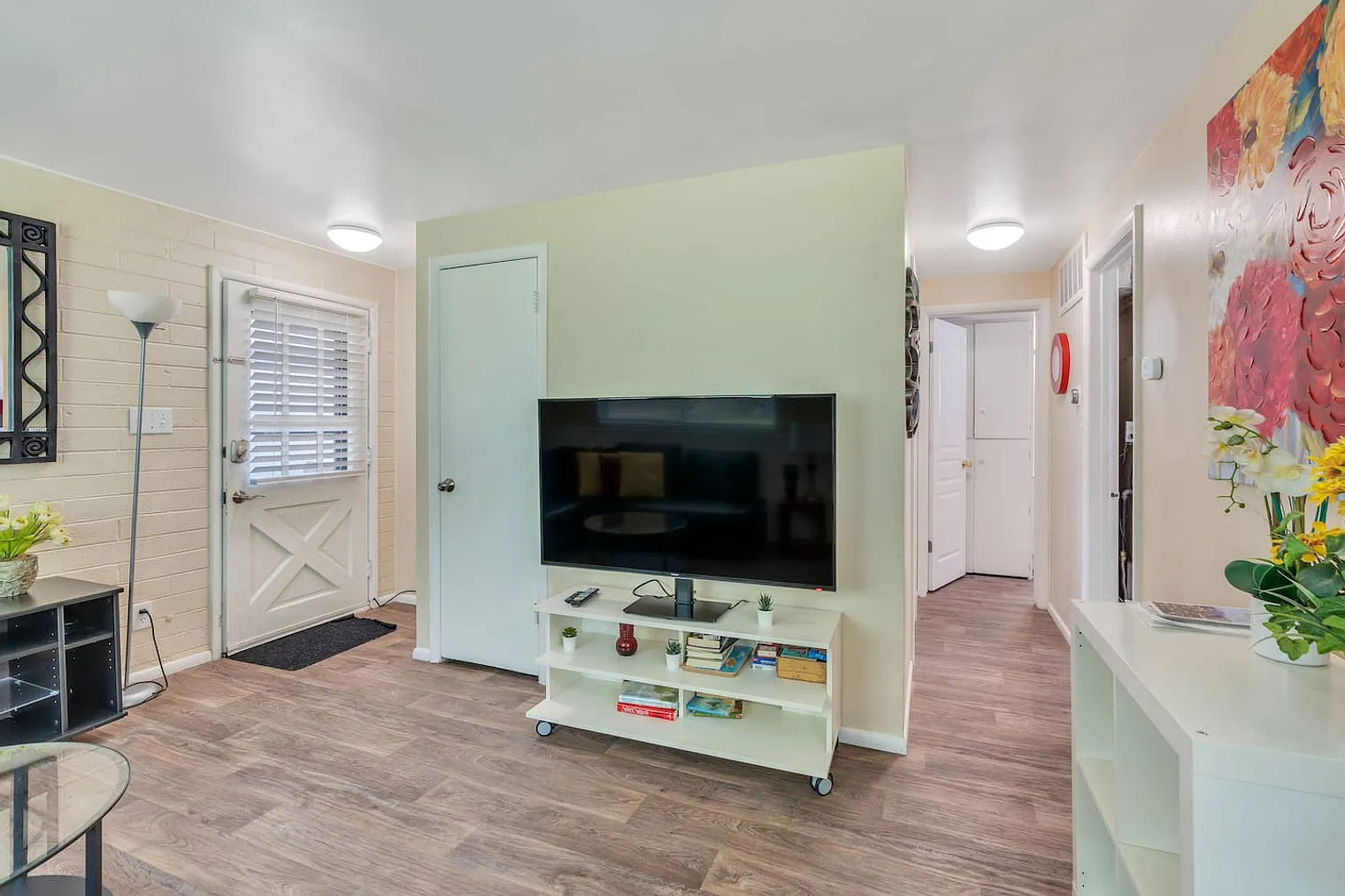 1 bed, 1.0 bath, 796 sqft, $2,889 — Photo 3