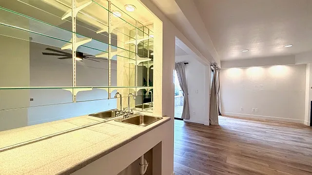 2142 E Turney Ave #10 — Photo 8