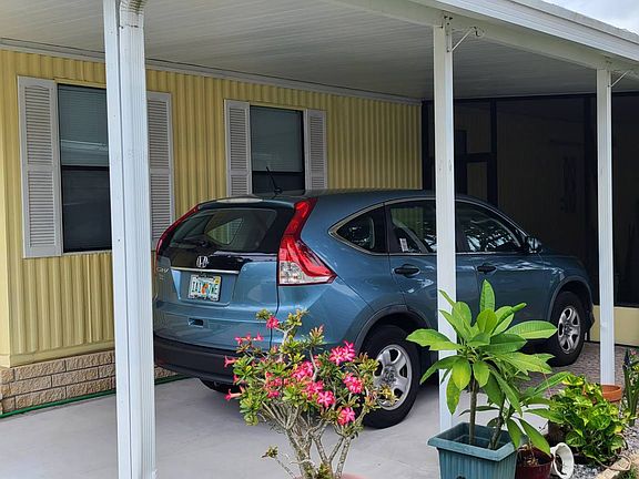 4th image of 10105 Shadow Oak Cres