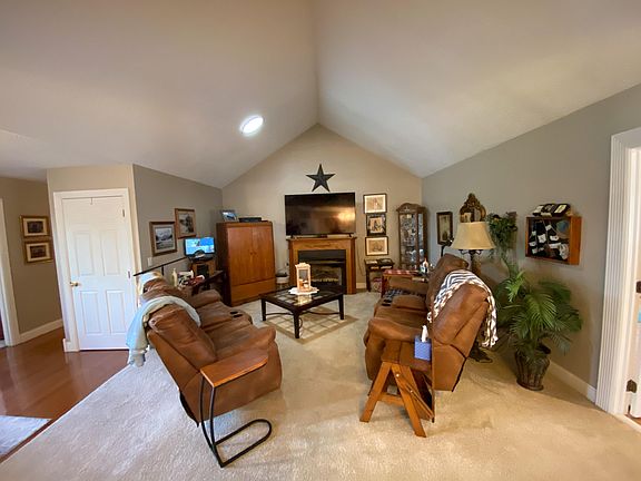 4th image of 25 Woodson Cove Dr