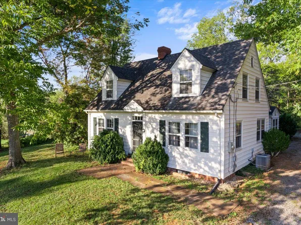 51 Canoe Ln, Elkton, VA 22827