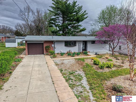 4th image of 120 Hillcrest Dr