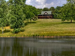 153 Deer Lake Dr, Ellijay, GA 30536