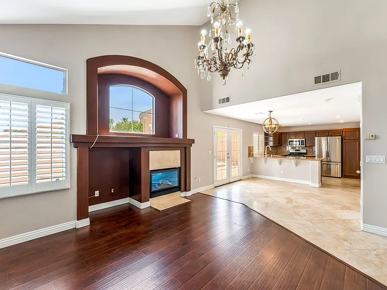 10401 Horseback Ridge Ave — Photo 7