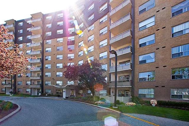 495 Errol Rd W — Photo 7