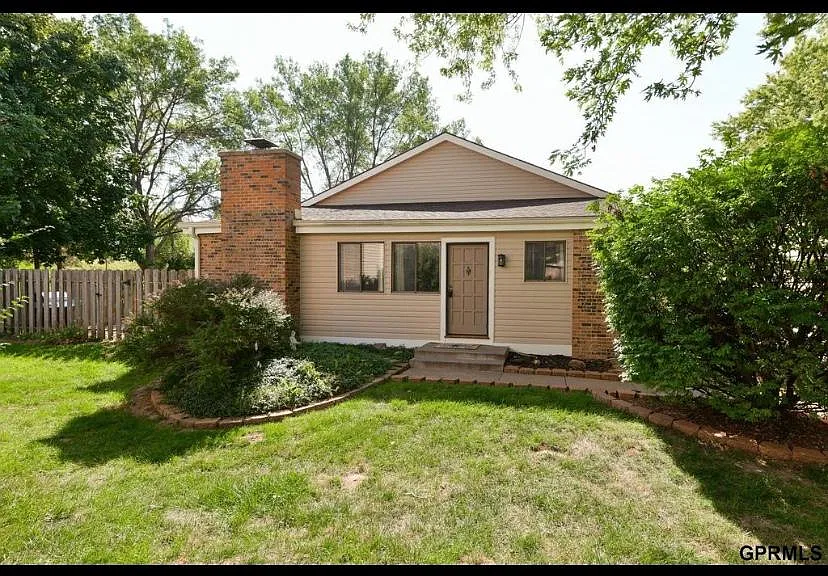 1219 Willow Ave