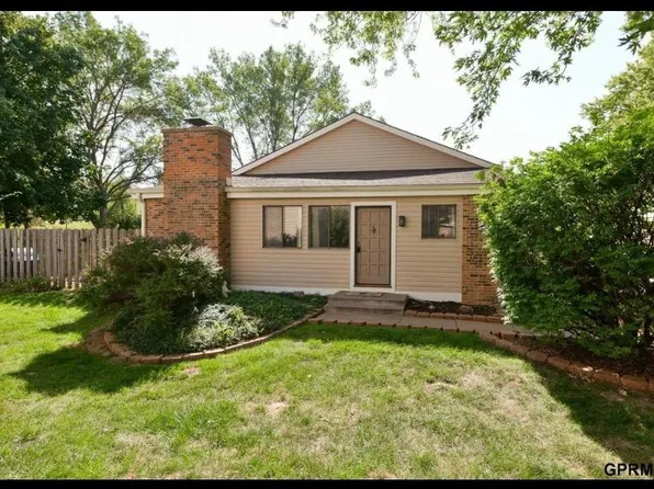1219 Willow Ave, Bellevue, NE 68005