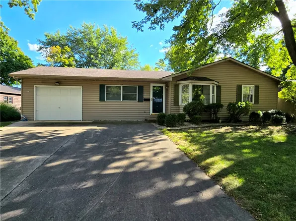 108 Coronado Dr, Catlin, IL 61817