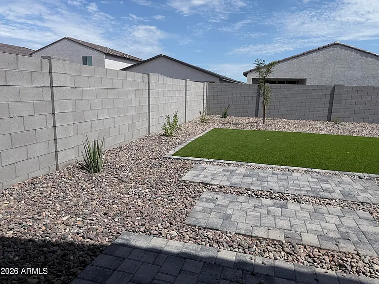 2370 E Steer Dr — Photo 33